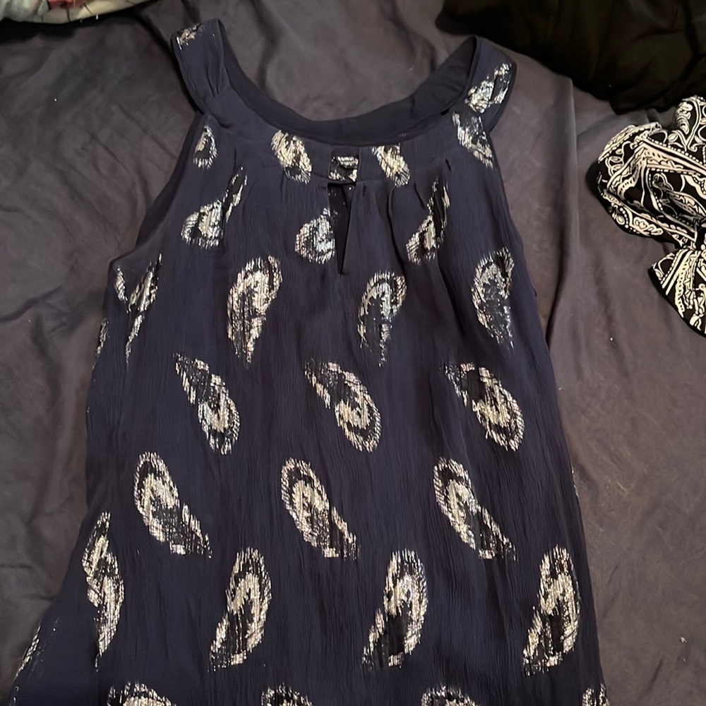 White House black market blouse